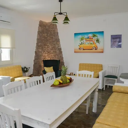 Traditional Relax Villa