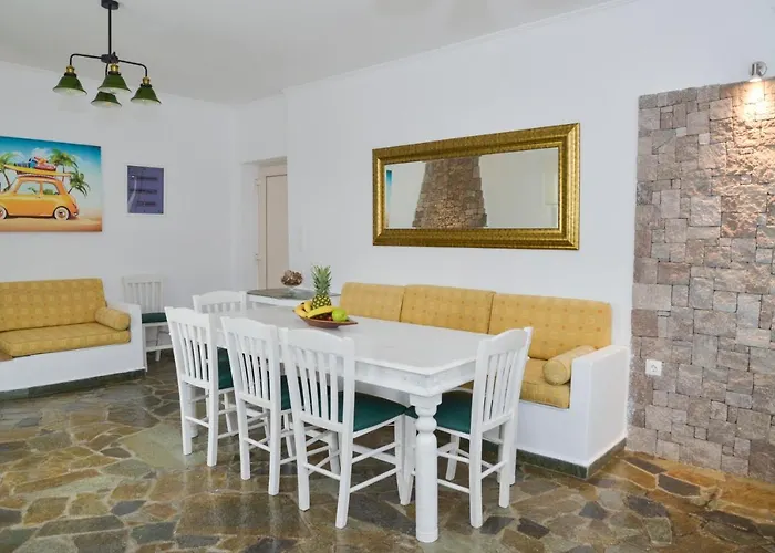 Traditional Relax Villa Zefiria